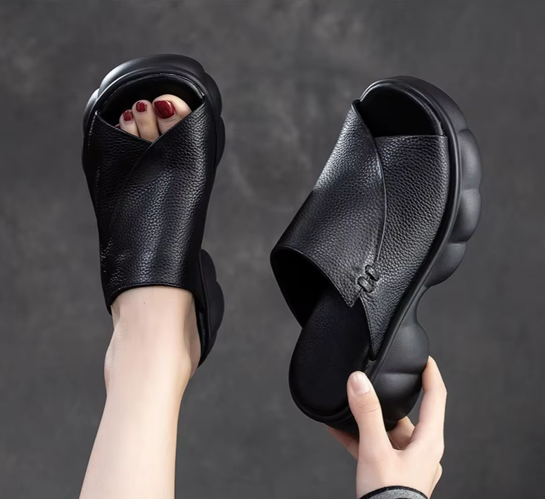 Retro Chunky Heel Slipper Slides