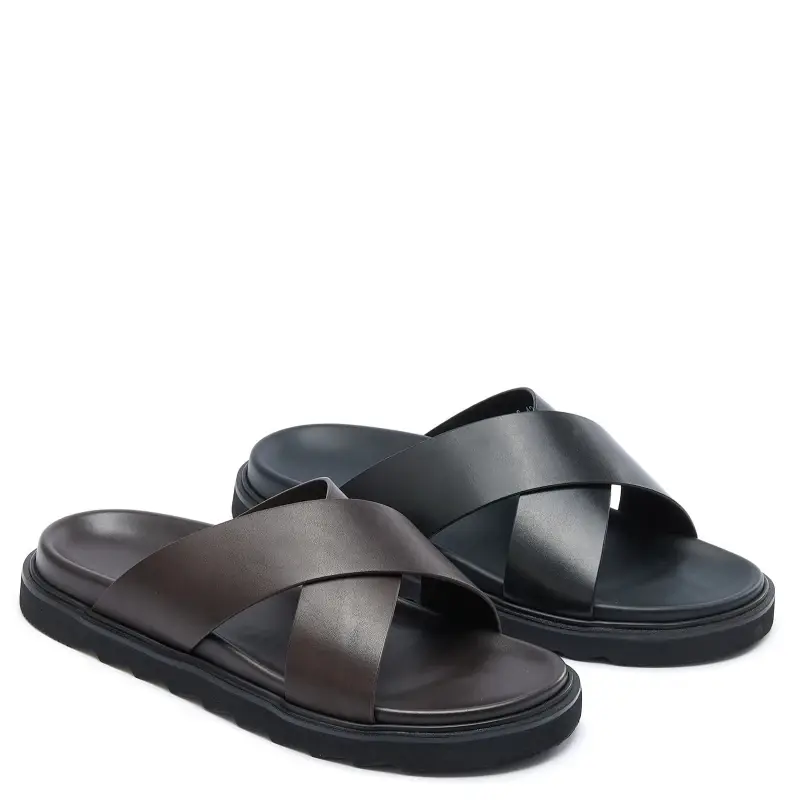 #color_black brown